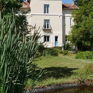 D'hôtes Les Bruyères Couette-café Montrond-les-Bains